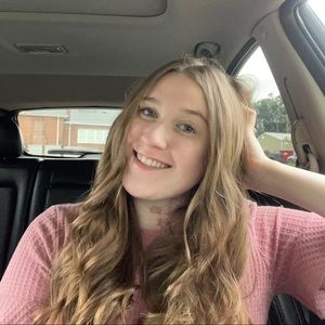 Meet your Posher, Savannah